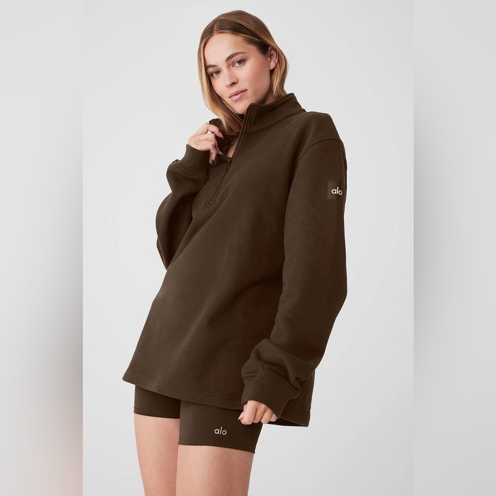 ALO yoga woman's renown heavy weight quarter zip sweatshirt- espresso